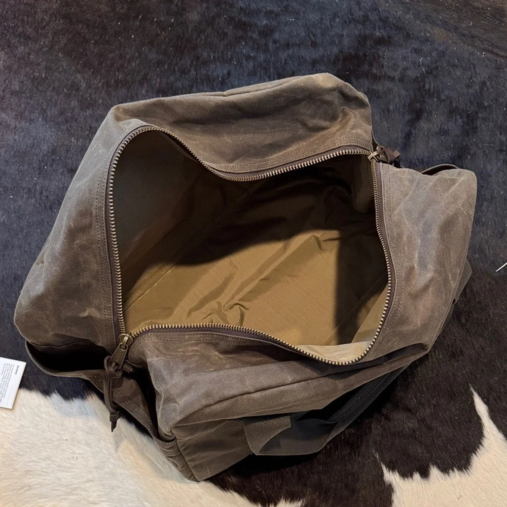 NWT Filson Tin Cloth Medium Duffle - Otter Green - weather resistant